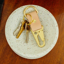 Alfa Clip Fob / Natural Leather And Brass